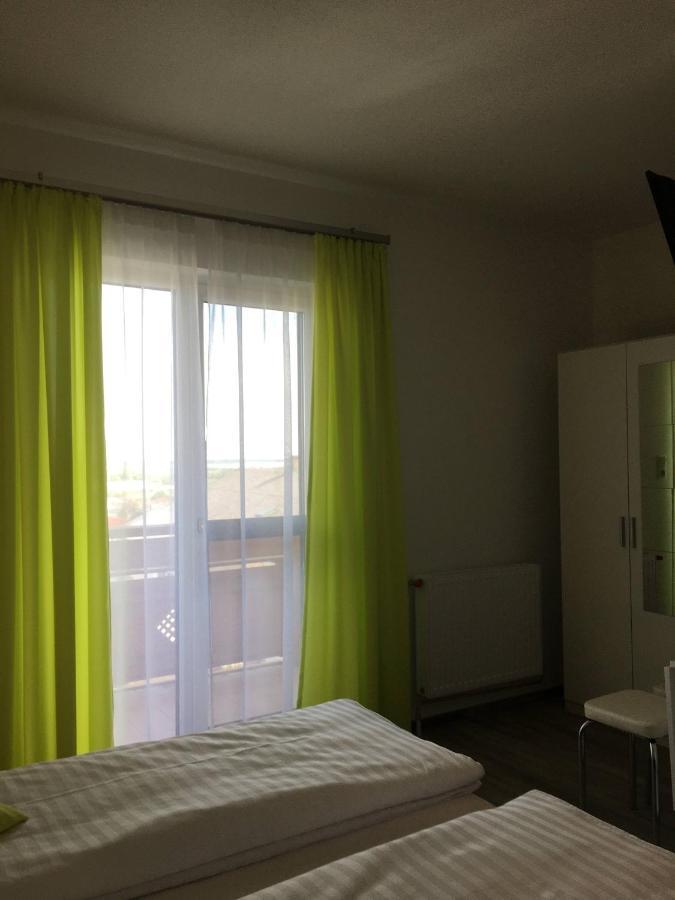 Pension Seeblick Latzko Neusiedl am See Exterior photo